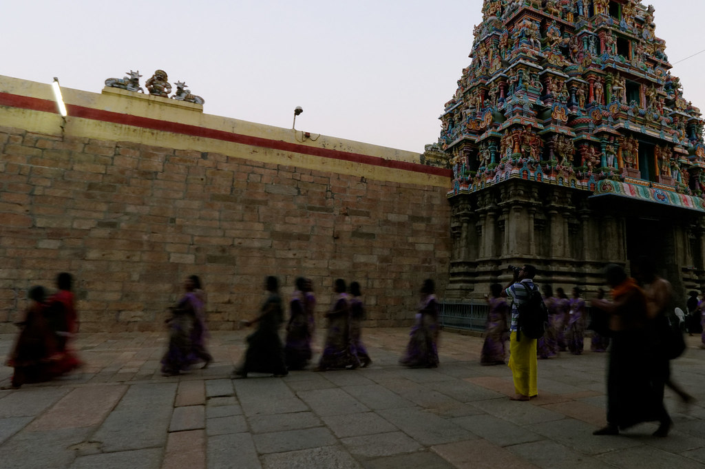 Which ancient ports and trade centers in Tamil Nadu played a vital role in maritime history and cultural exchange?